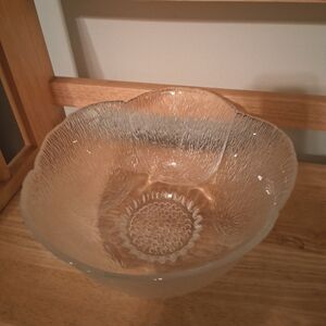 NEW Elegant Glass Floral Bowl